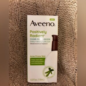 Aveeno Positively Radiant Clear Complexion Daily Moisturizer 4oz Exp 6/2027 NEW